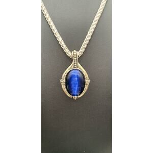 Kenneth Cole KC Signed Silver Tone & Stunning Blue Cats Eye Pendant Necklace